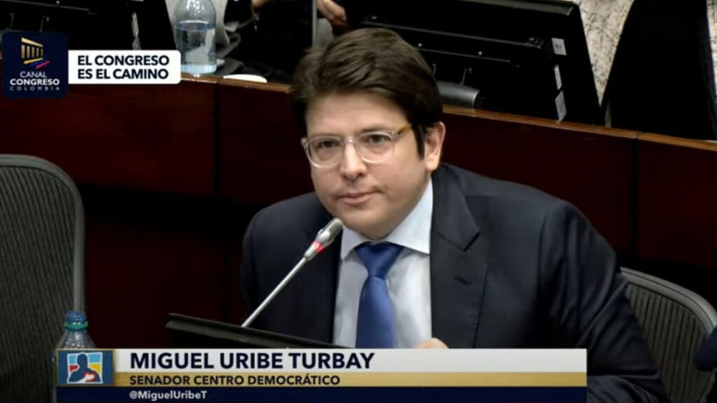 مذكرات اعتقال في كولومبيا بعد مقتل ميغيل أوربي