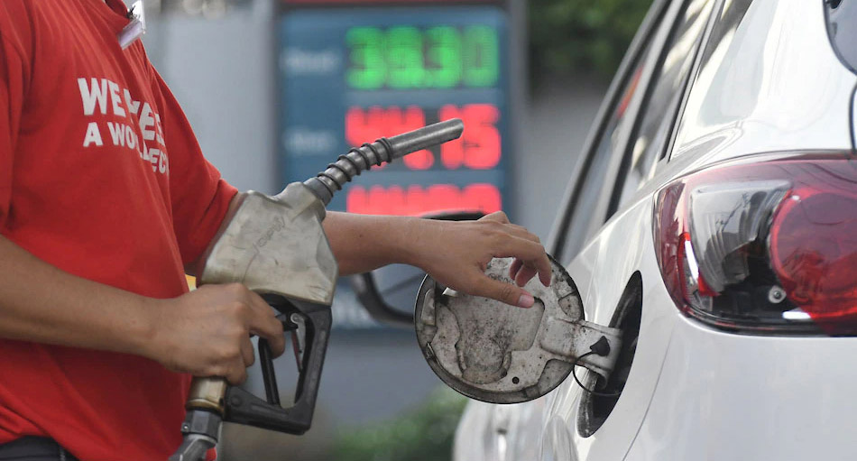 خفض أسعار الوقود في فرنسا وتأثيره على الاقتصاد