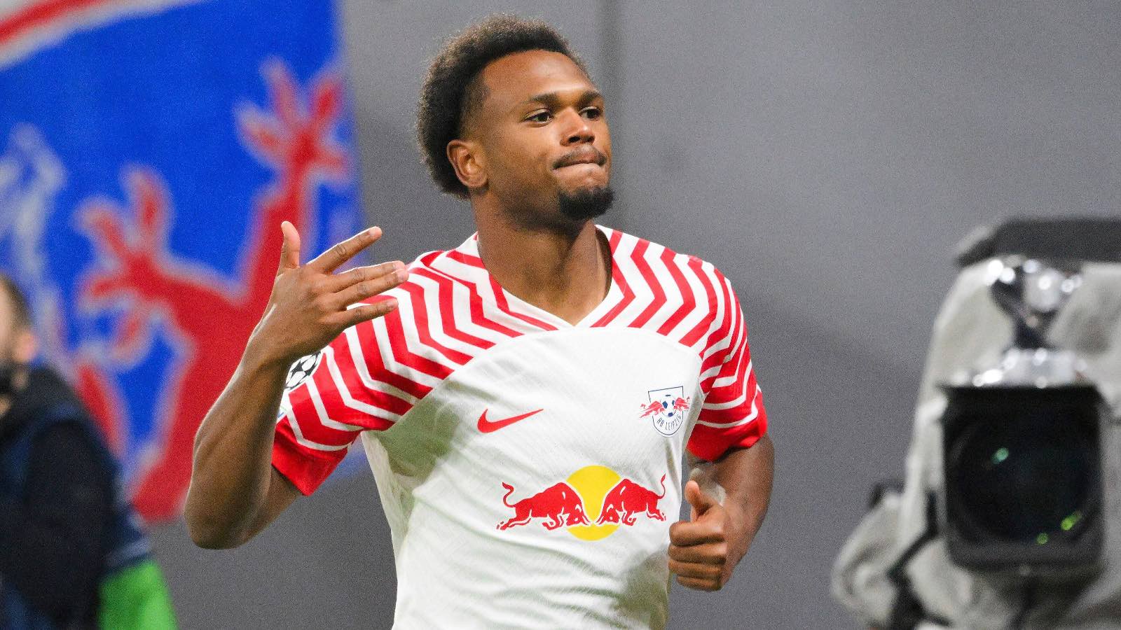 أرسنال وليفربول يتنافسان على نجم لايبزيج