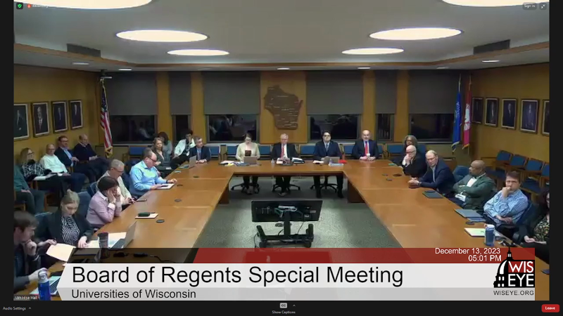 مجلس الجامعات في ويسكونسن يقرر مصير رئيس النظام الأكاديمي