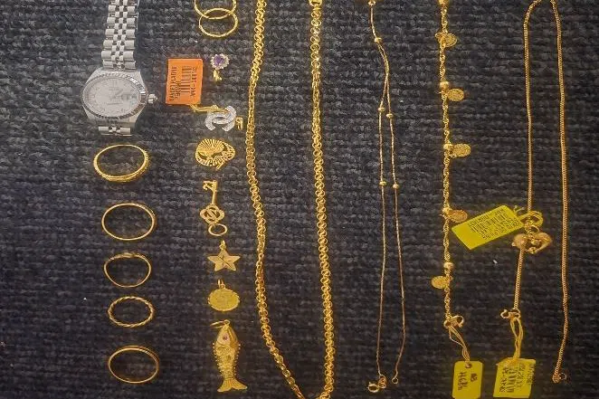 اعتقال ماليزيين بتهمة الاحتيال وانتحال صفة مسؤول حكومي