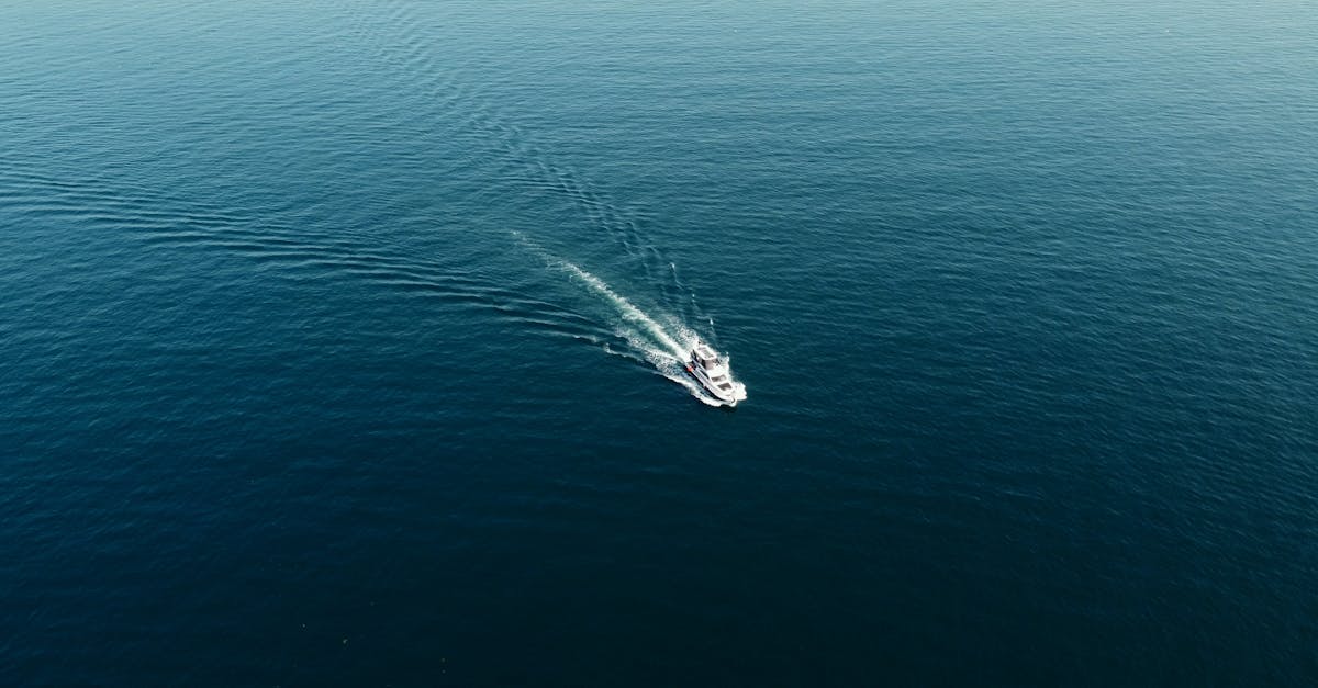 مضيق هرمز والملف النووي الإيراني: صراع متصاعد