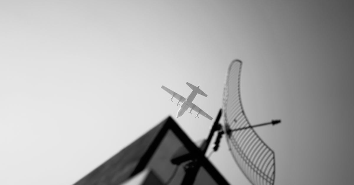 الإمارات تعترض صواريخ إيرانية وسط تصاعد التوترات