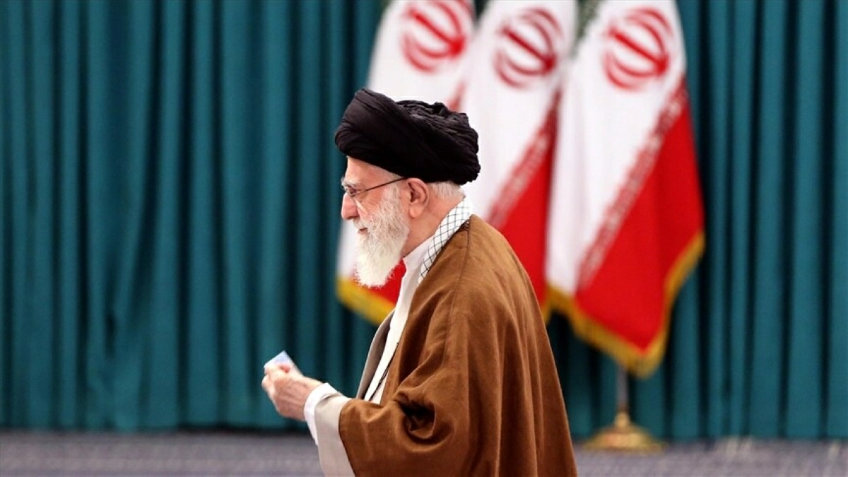 إيران تبدأ جنازة خامنئي في يوليو 2023