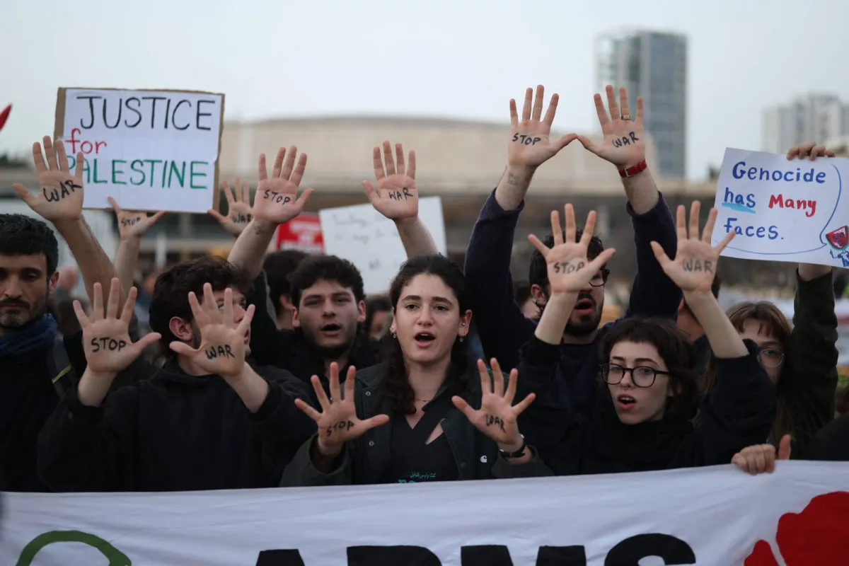 مظاهرات في تل أبيب ضد الحروب مع إيران ولبنان وغزة